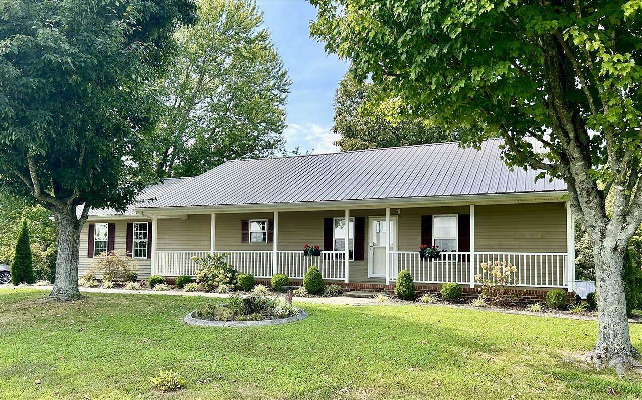 3.3 Acres of Land with Home for Sale in Smiths Grove, Kentucky
