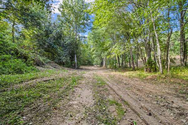 13.7 Acres of Recreational & Residential Land for Sale in London, Kentucky