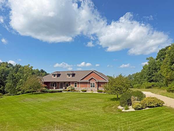 5.13 Acres of Land with Home for Sale in Annandale, Minnesota
