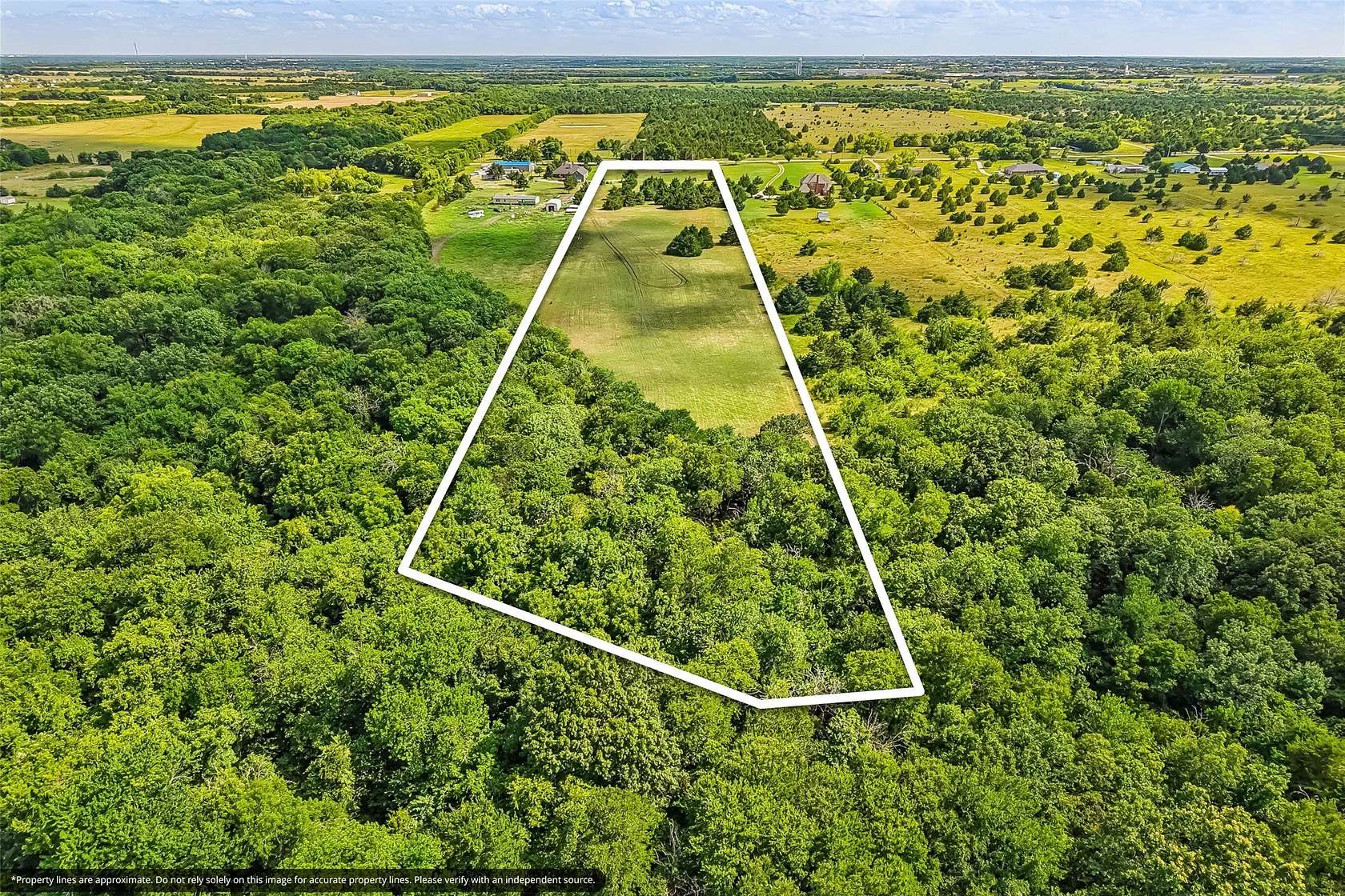 10 Acres of Land for Sale in Farmersville, Texas