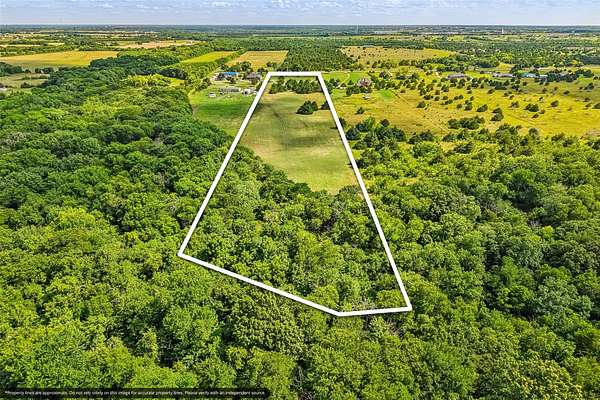 10 Acres of Land for Sale in Farmersville, Texas