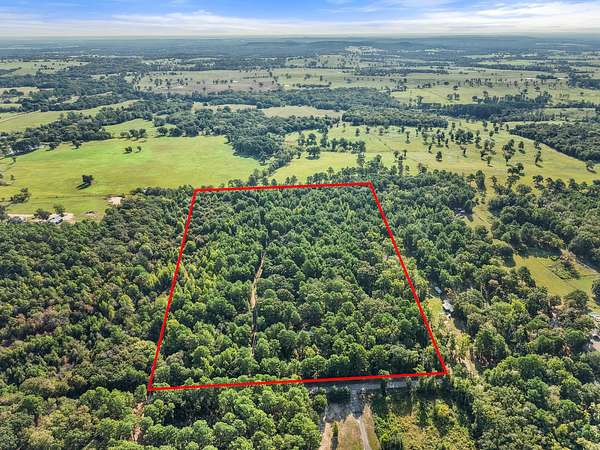 20.1 Acres of Recreational Land with Home for Sale in LaRue, Texas