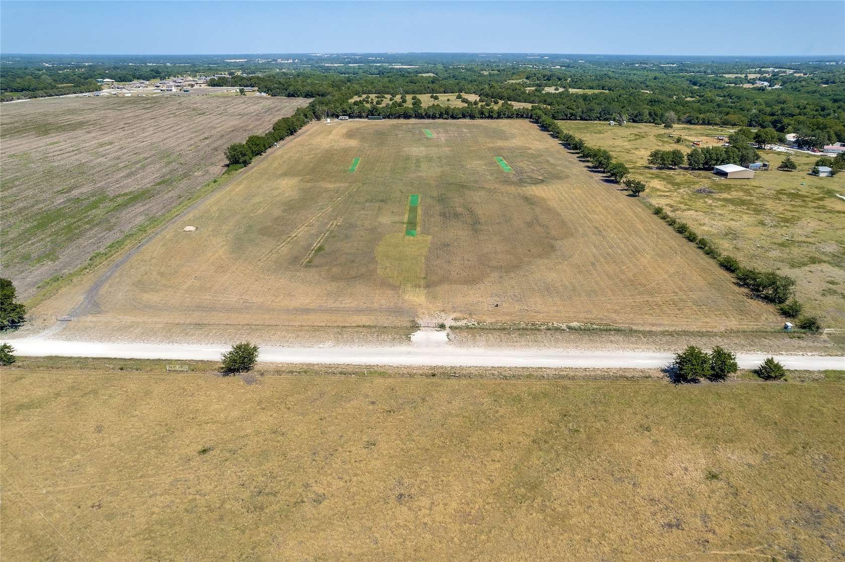 20 Acres of Land for Sale in Trenton, Texas