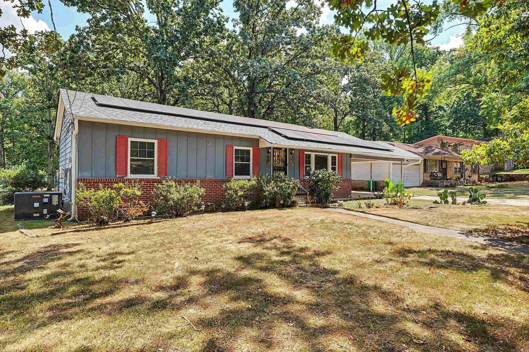 1.58 Acres of Land with Home for Sale in Little Rock, Arkansas