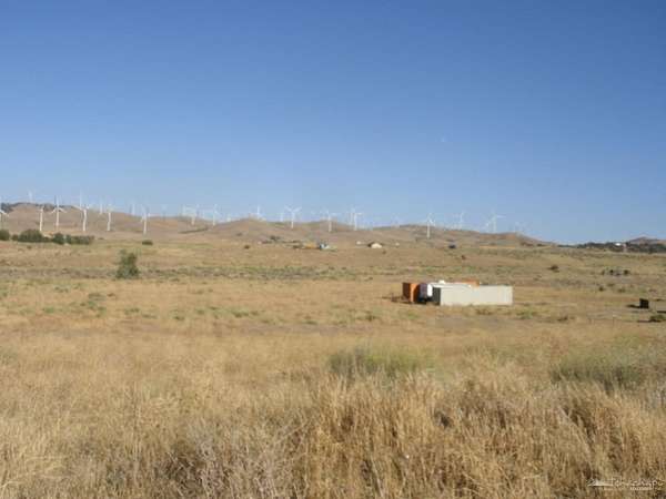 2.56 Acres of Land for Sale in Tehachapi, California