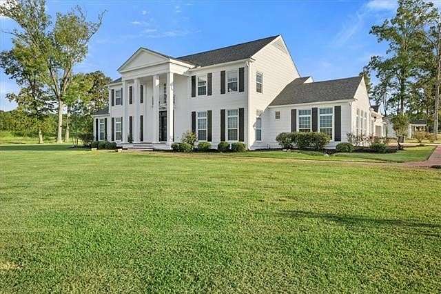 147 Acres of Land with Home for Sale in Forest, Mississippi