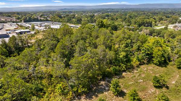 1 Acre of Residential Land for Sale in Hixson, Tennessee