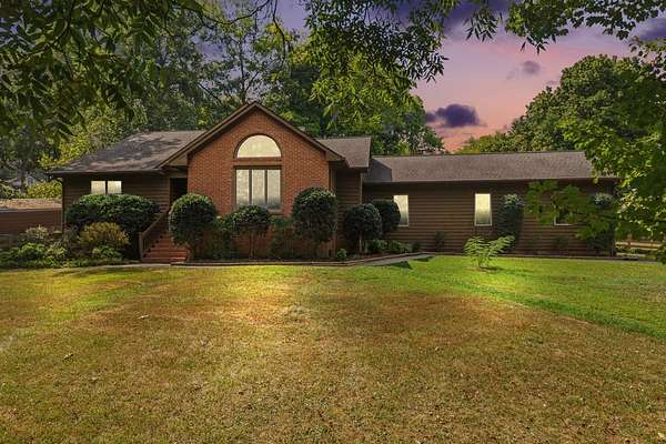 5.33 Acres of Land with Home for Sale in Columbia, Tennessee