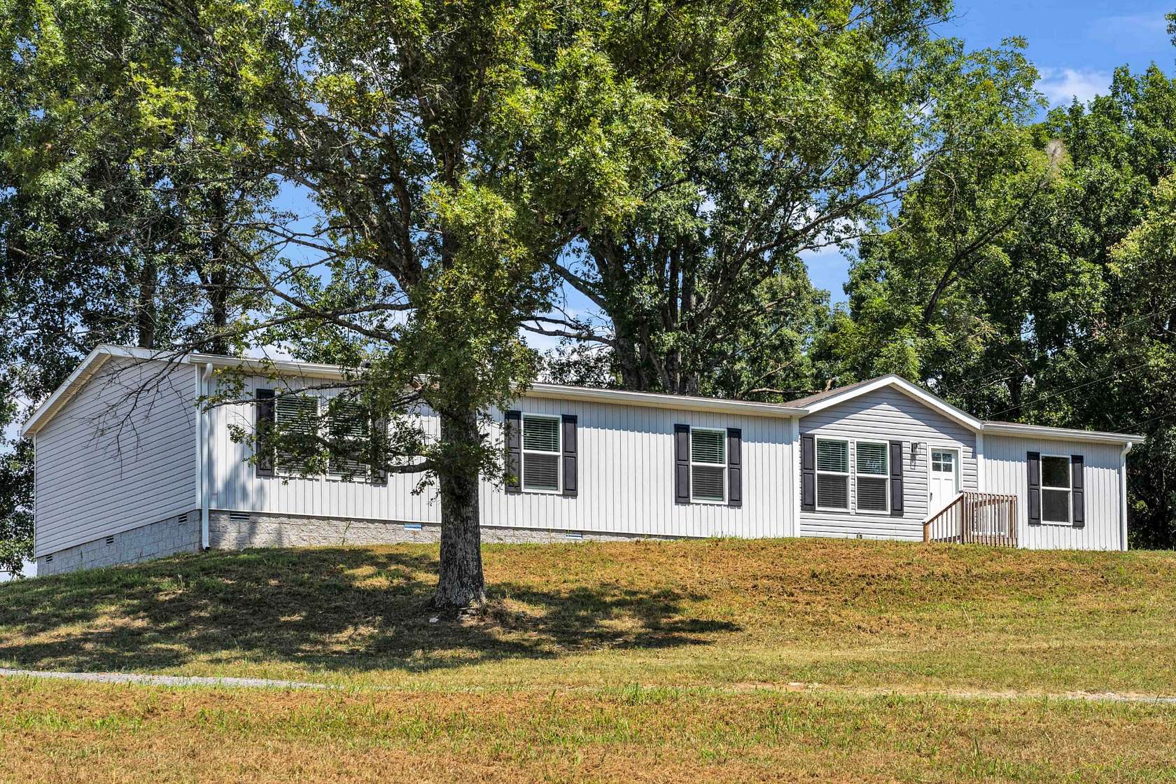 5.18 Acres of Land with Home for Sale in Castalian Springs, Tennessee