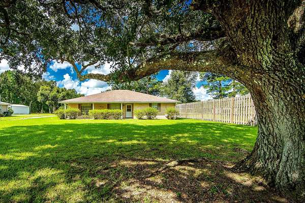 3.62 Acres of Land with Home for Sale in Houma, Louisiana