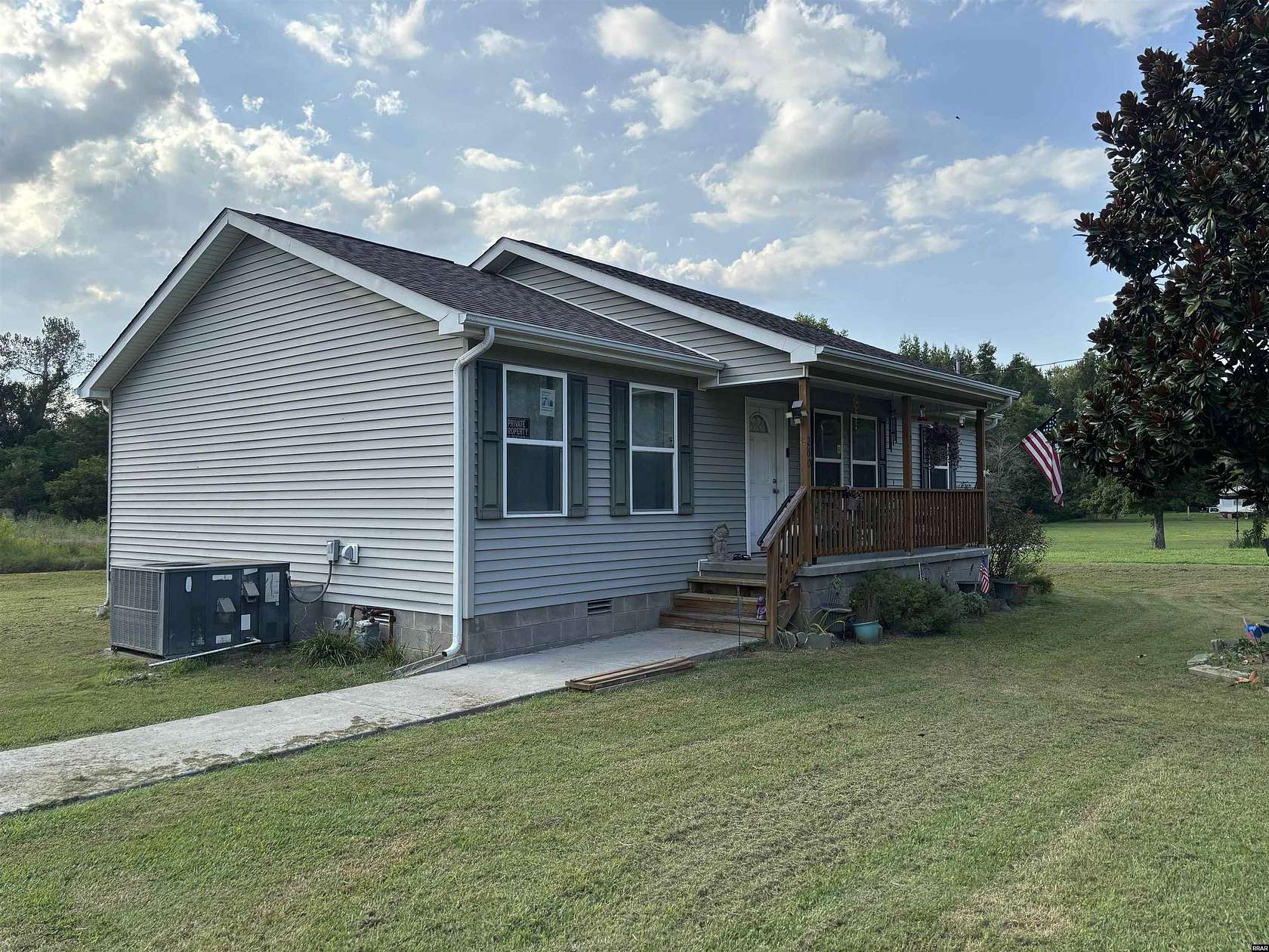6 Acres of Land with Home for Sale in Arlington, Kentucky