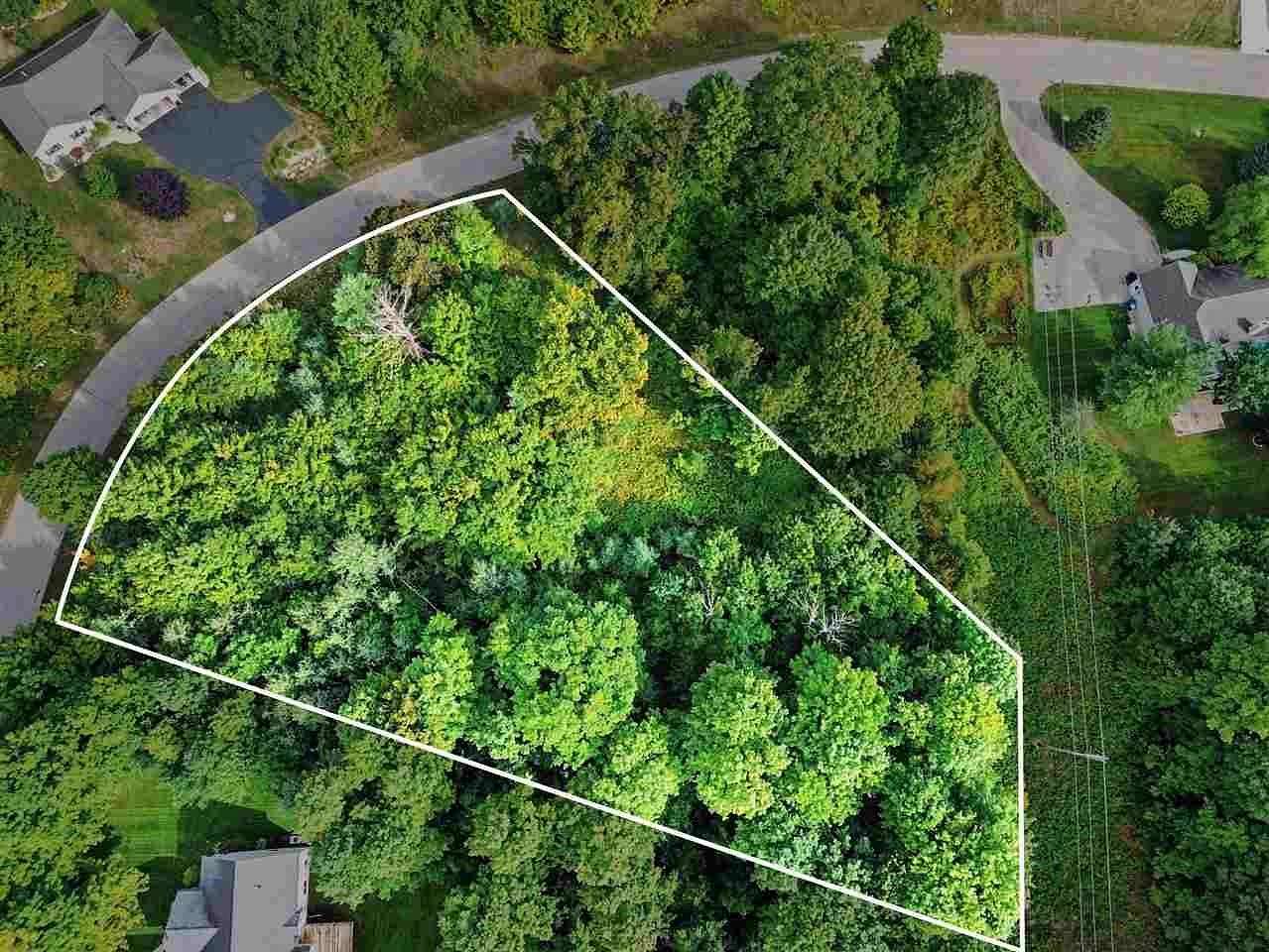 1 Acre of Residential Land for Sale in Petoskey, Michigan