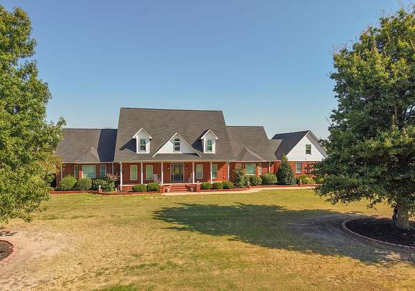 2 Acres of Land with Home for Sale in Blytheville, Arkansas