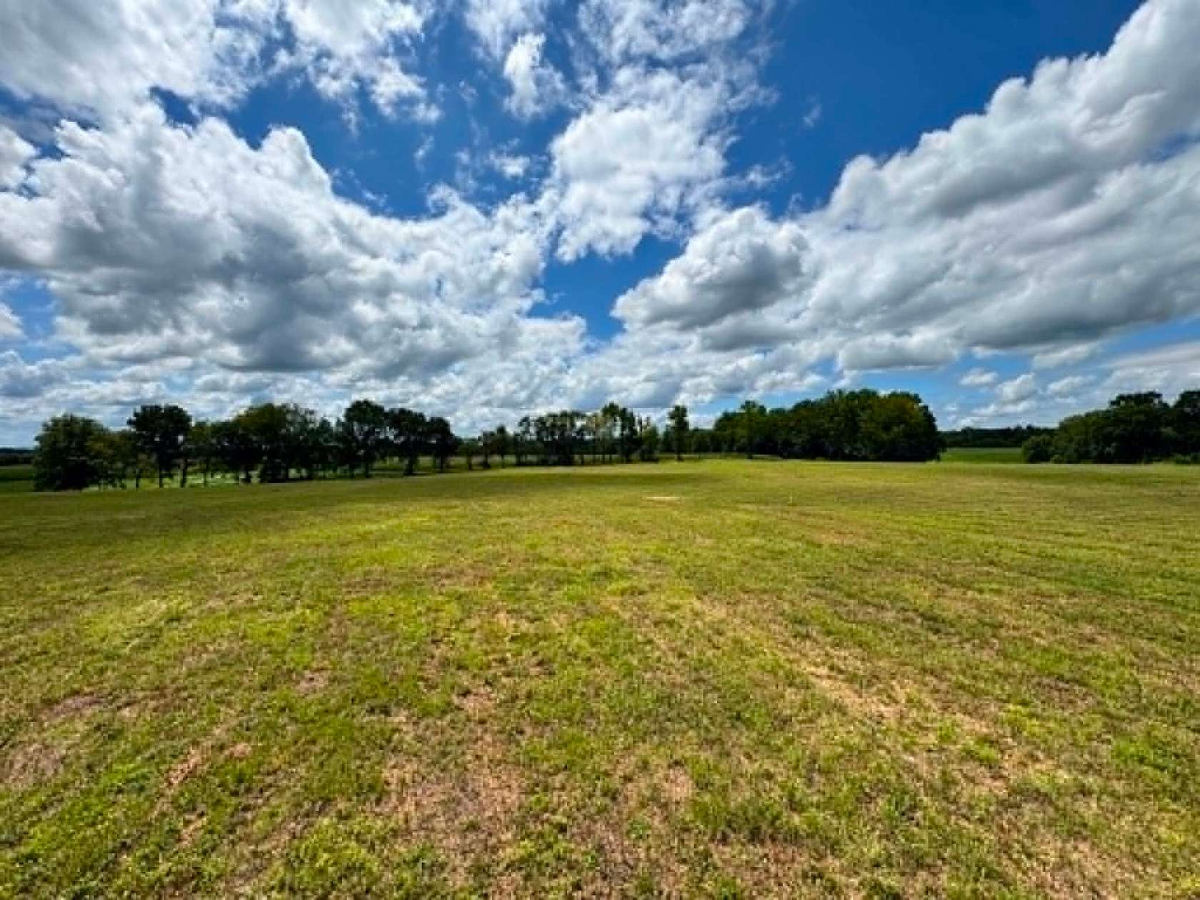 5 Acres of Residential Land for Sale in Castalian Springs, Tennessee