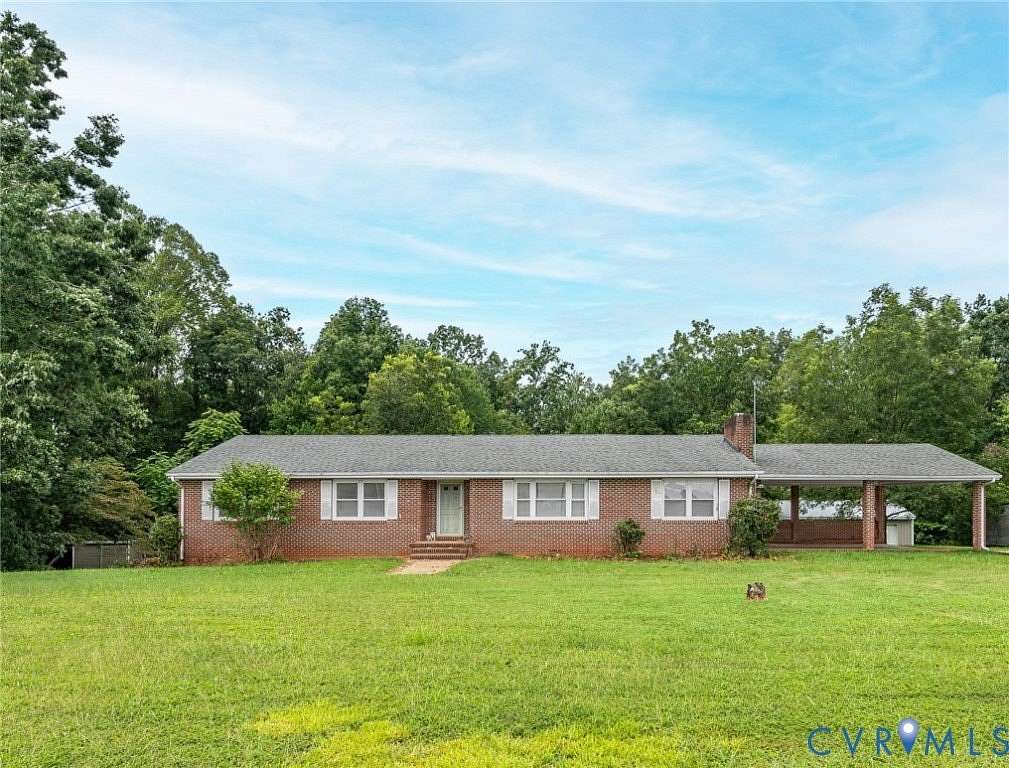 4.73 Acres of Land with Home for Sale in Farmville, Virginia