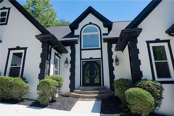 1.54 Acres of Land with Home for Sale in Marietta, Georgia
