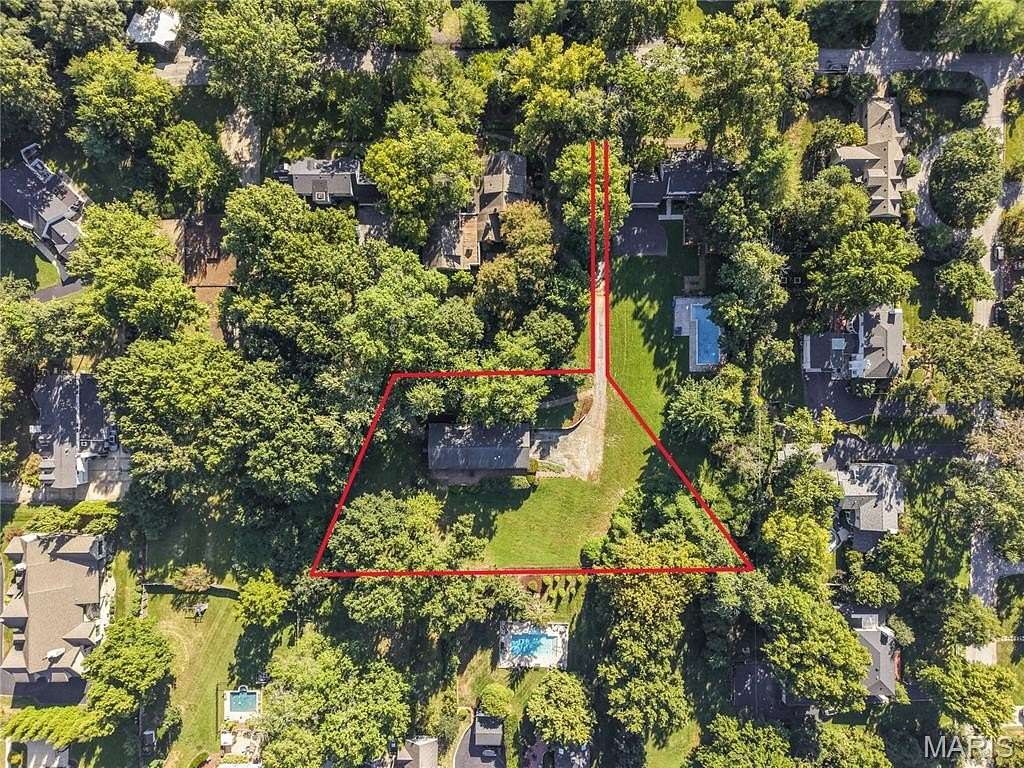 0.93 Acres of Residential Land for Sale in Ladue, Missouri