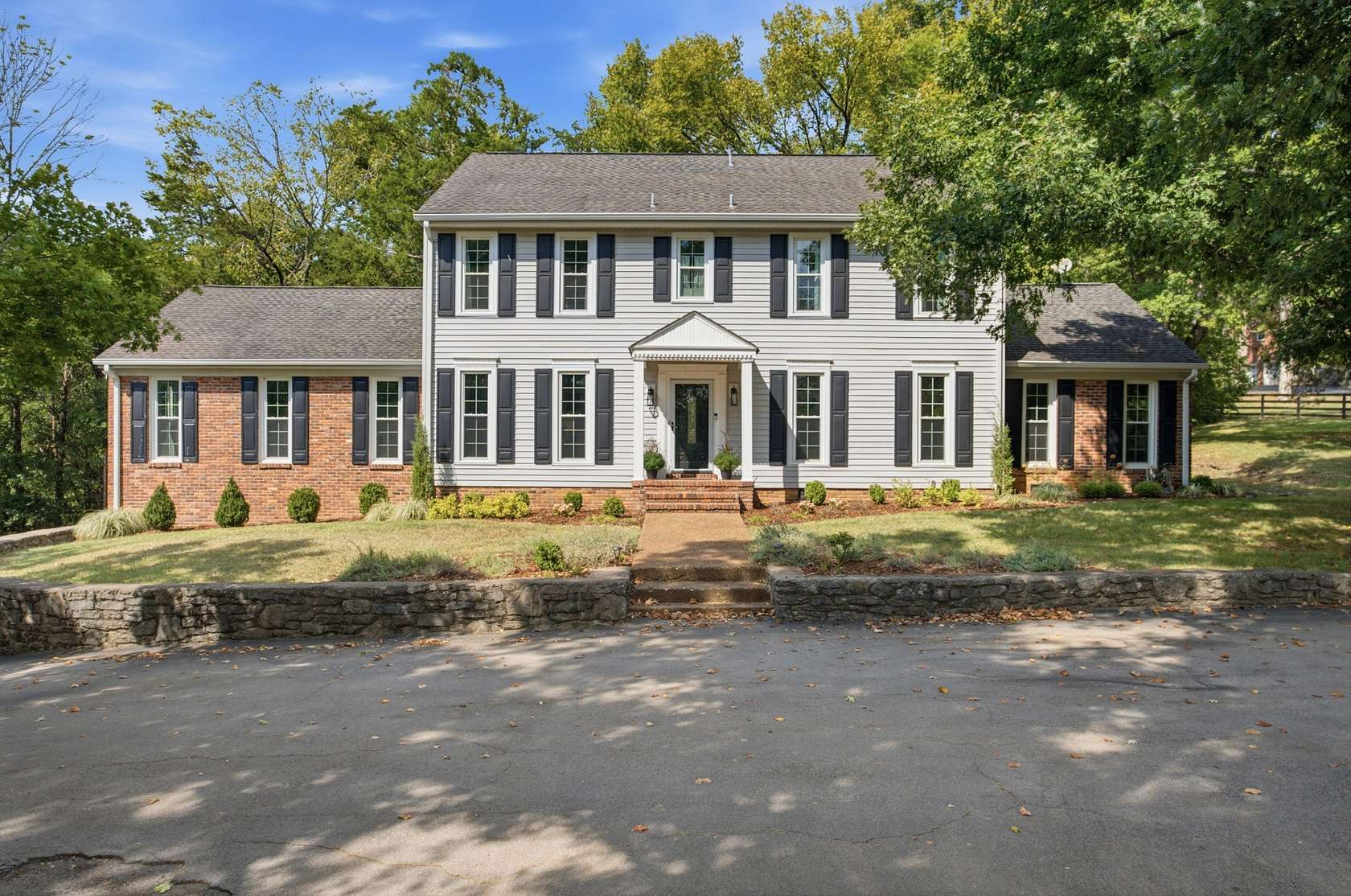 2 Acres of Land with Home for Sale in Brentwood, Tennessee