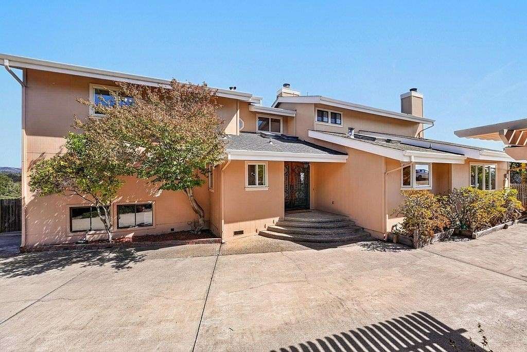 3.21 Acres of Land with Home for Sale in Salinas, California