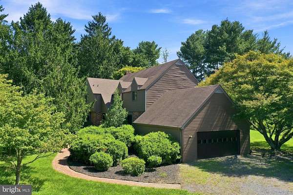 5.16 Acres of Land with Home for Sale in Linden, Virginia