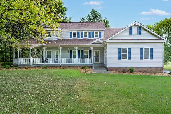 5 Acres of Land with Home for Sale in Lebanon, Tennessee
