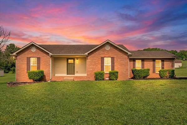 2.53 Acres of Land with Home for Lease in Clarksville, Tennessee