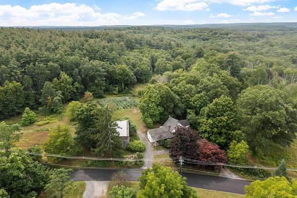 18.6 Acres of Land for Sale in Boxborough Town, Massachusetts