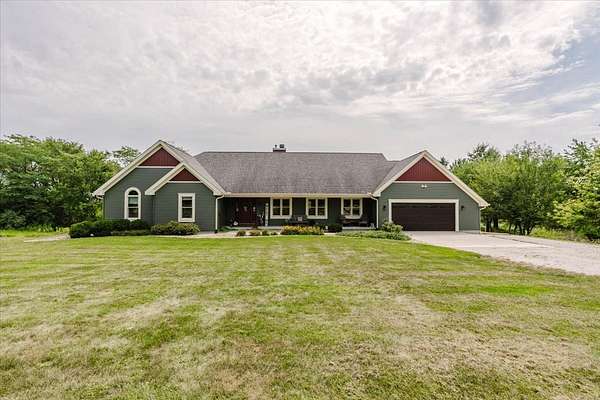 5.87 Acres of Land with Home for Sale in Secor, Illinois