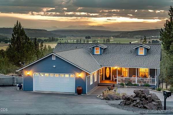 1.89 Acres of Land with Home for Sale in Prineville, Oregon
