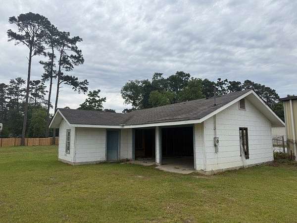 0.59 Acres of Improved Commercial Land for Sale in Thomasville, Georgia