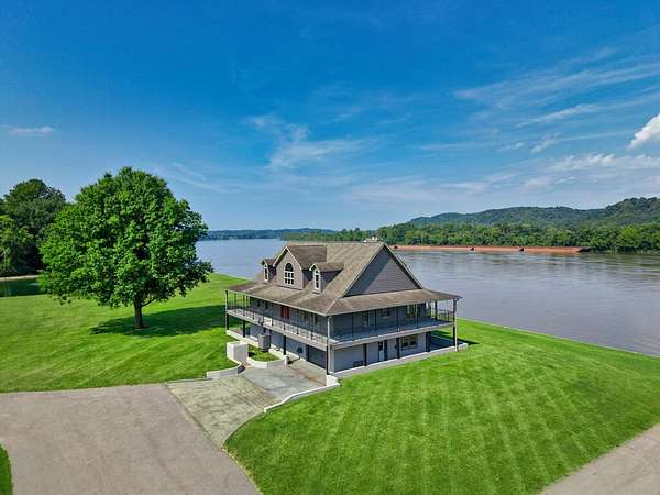 7 Acres of Land with Home for Sale in St. Marys, West Virginia