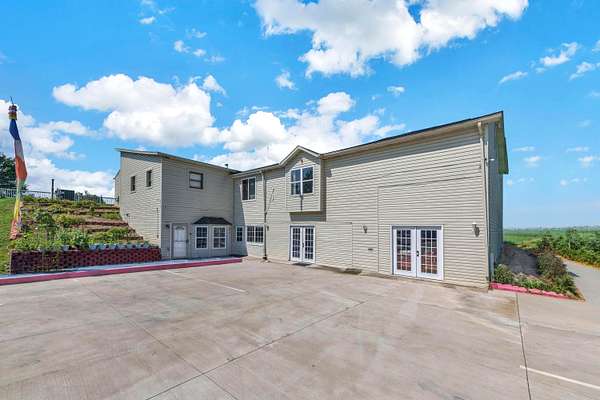 7 Acres of Improved Mixed-Use Land for Sale in New Albany, Ohio