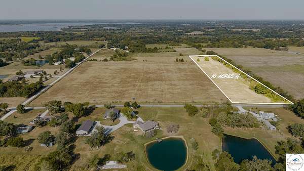 10 Acres of Residential Land for Sale in Clinton, Missouri