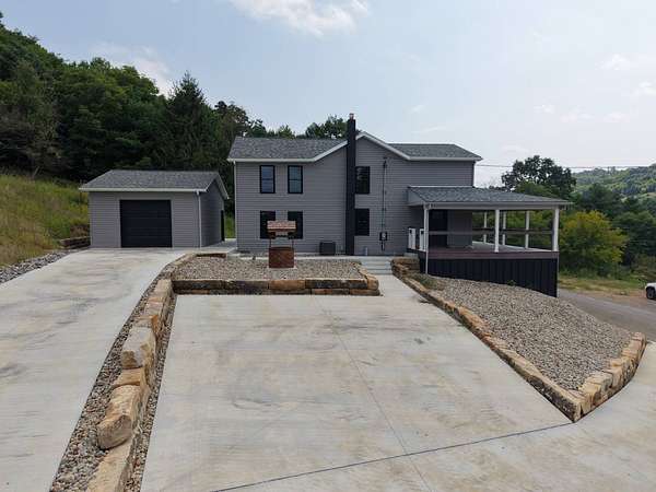 25 Acres of Land with Home for Sale in Parker, Pennsylvania