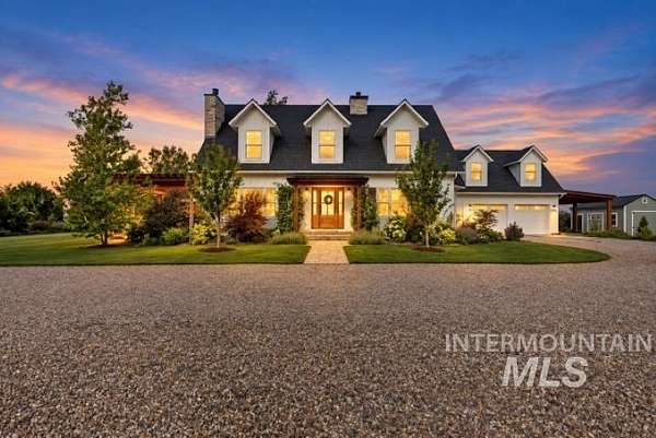 2 Acres of Land with Home for Sale in Caldwell, Idaho