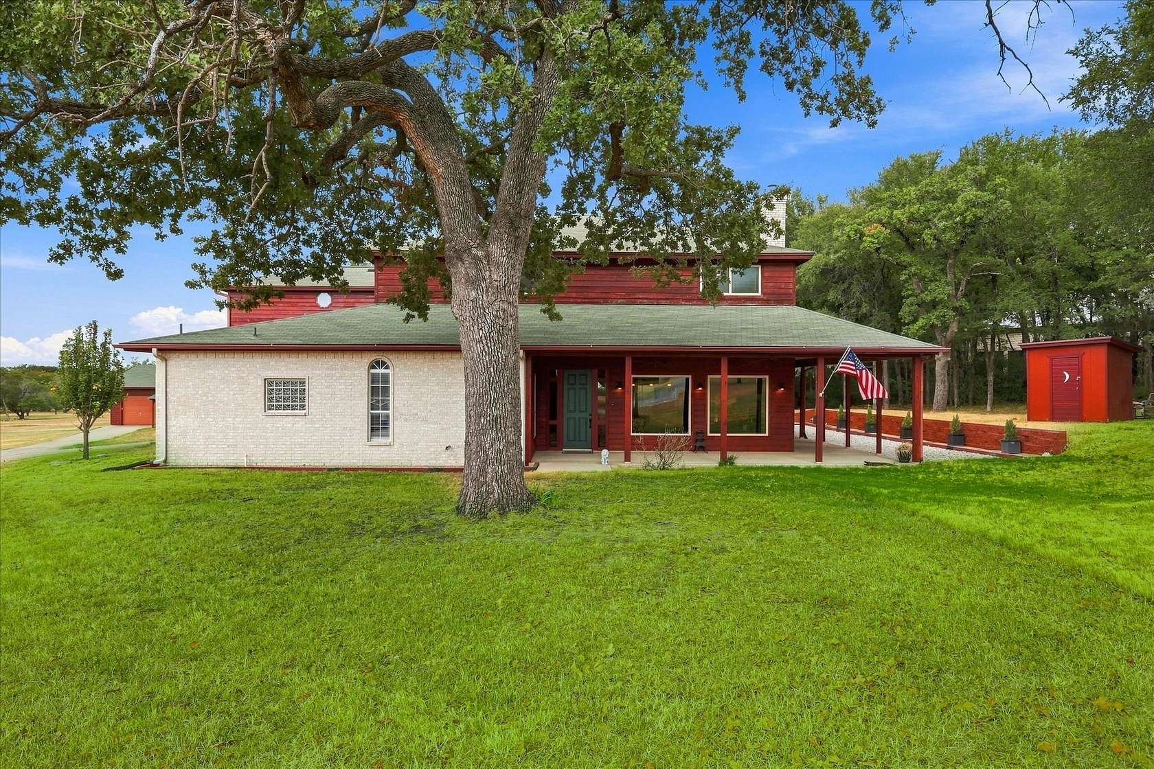 2.5 Acres of Land with Home for Sale in Fort Worth, Texas