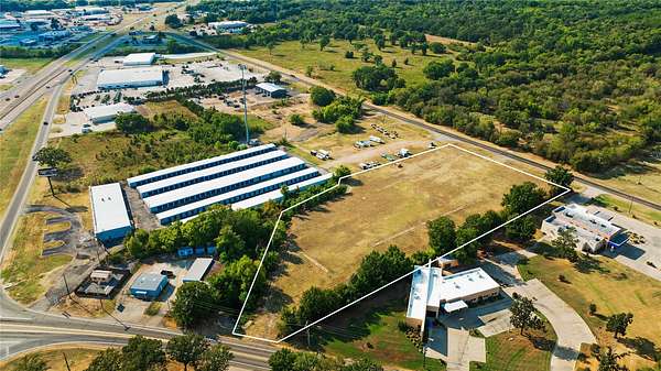 4.39 Acres of Commercial Land for Sale in Paris, Texas