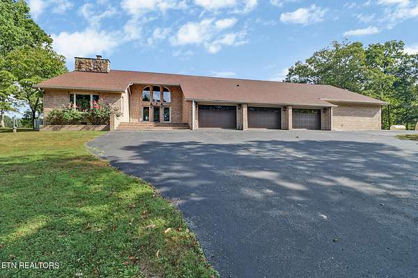 13.5 Acres of Land with Home for Sale in Crossville, Tennessee