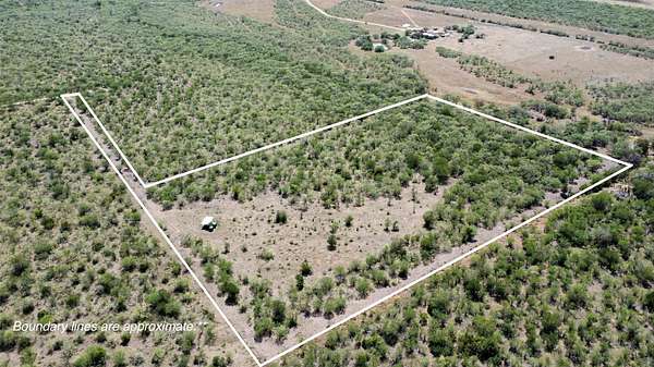 12 Acres of Land for Sale in Lockhart, Texas