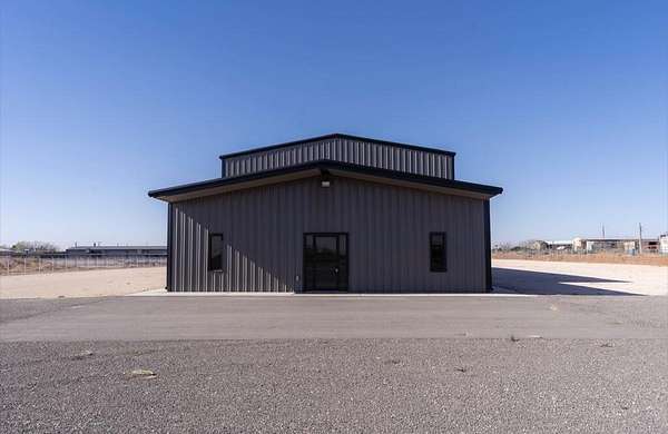 3 Acres of Improved Commercial Land for Sale in Midland, Texas