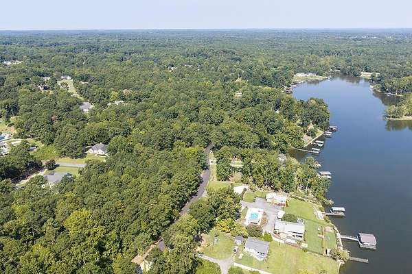 18 Acres of Land for Sale in Greenwood, South Carolina