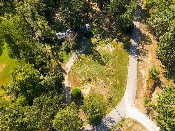 5.27 Acres of Residential Land for Sale in Dickson, Tennessee