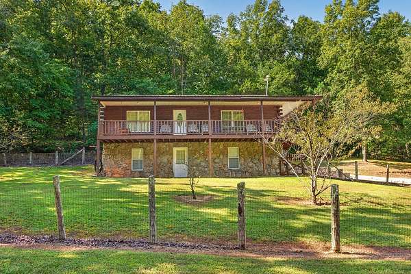 21 Acres of Recreational Land with Home for Sale in Hohenwald, Tennessee