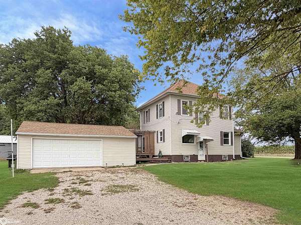 5.17 Acres of Land with Home for Sale in Reinbeck, Iowa