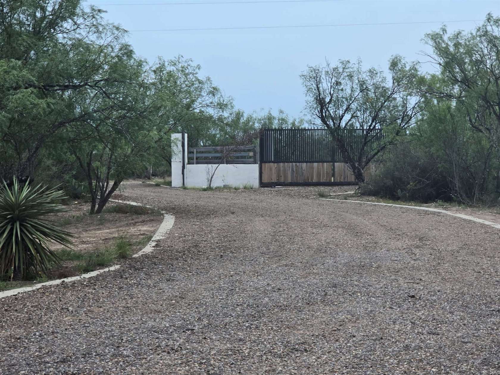 10 Acres of Land with Home for Sale in Bruni, Texas