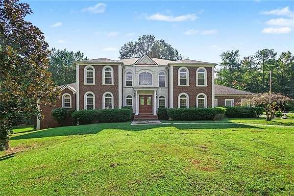 15 Acres of Land with Home for Sale in Calhoun, Georgia