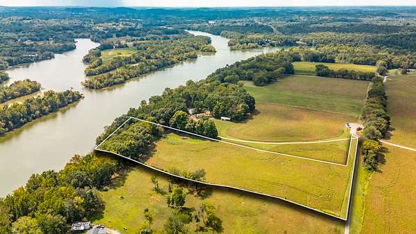 5.23 Acres of Residential Land for Sale in Castalian Springs, Tennessee