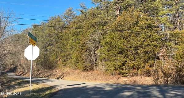 5 Acres of Land for Sale in Kodak, Tennessee