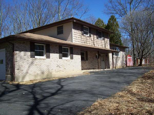 1.53 Acres of Land with Home for Lease in Bushkill, Pennsylvania