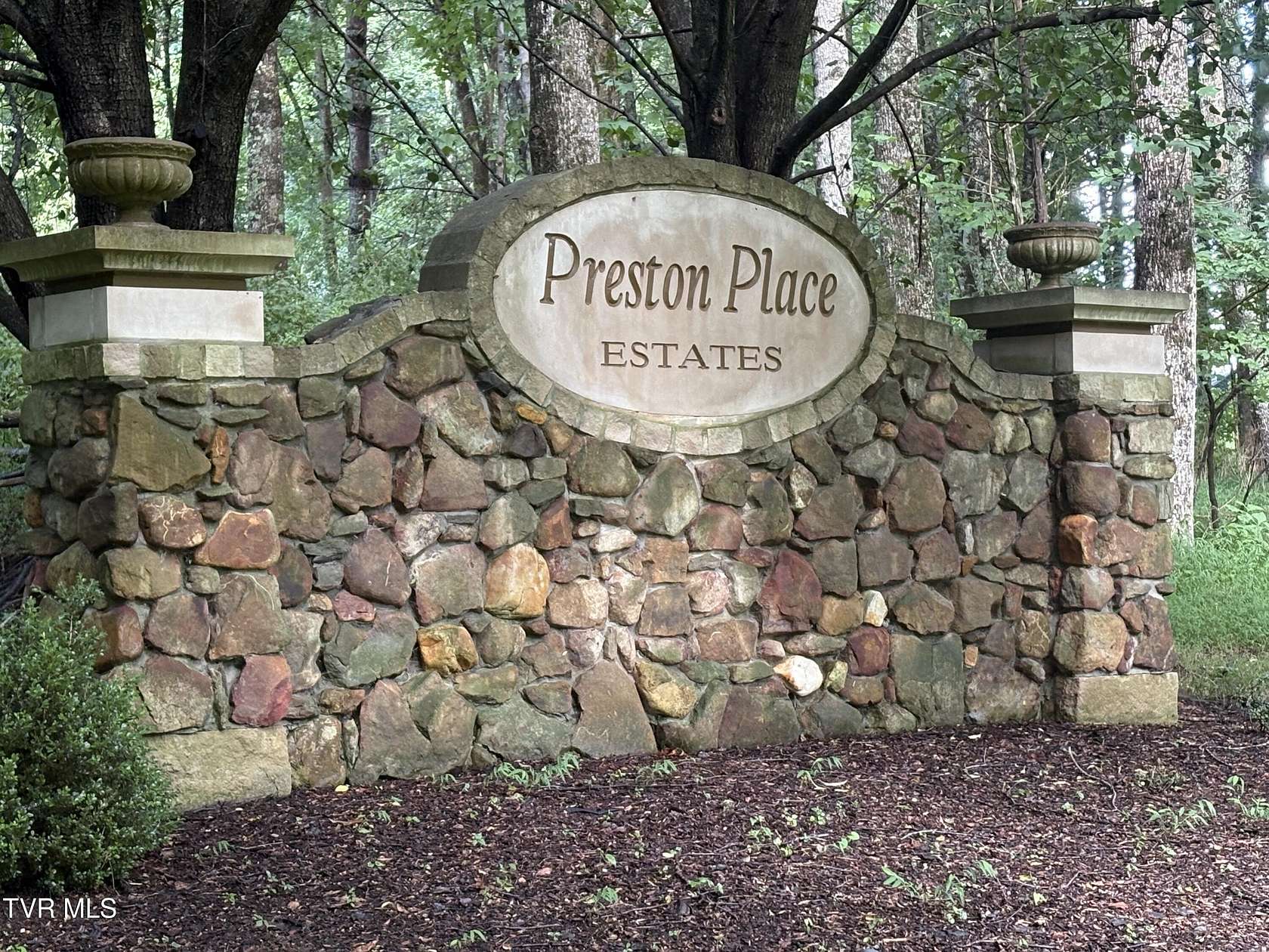 1 Acre of Residential Land for Sale in Abingdon, Virginia
